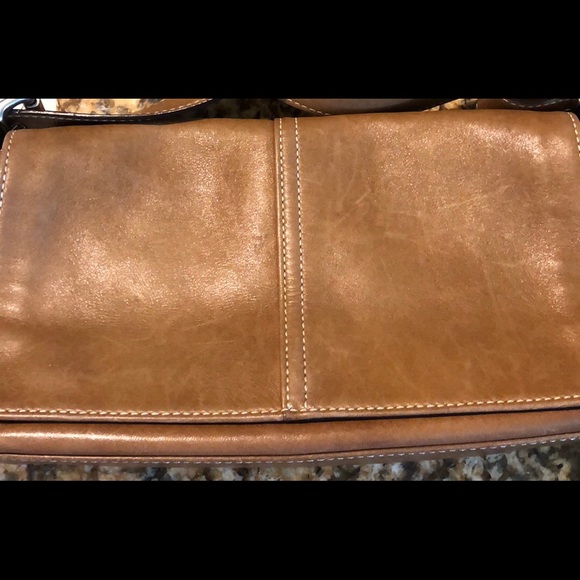 Small Coach purse - Picture 4 of 5